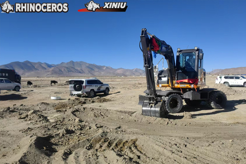 Excavateur de roues rhinocéros